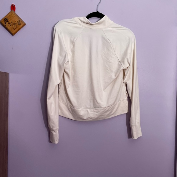 1/2 zip - Picture 3 of 4